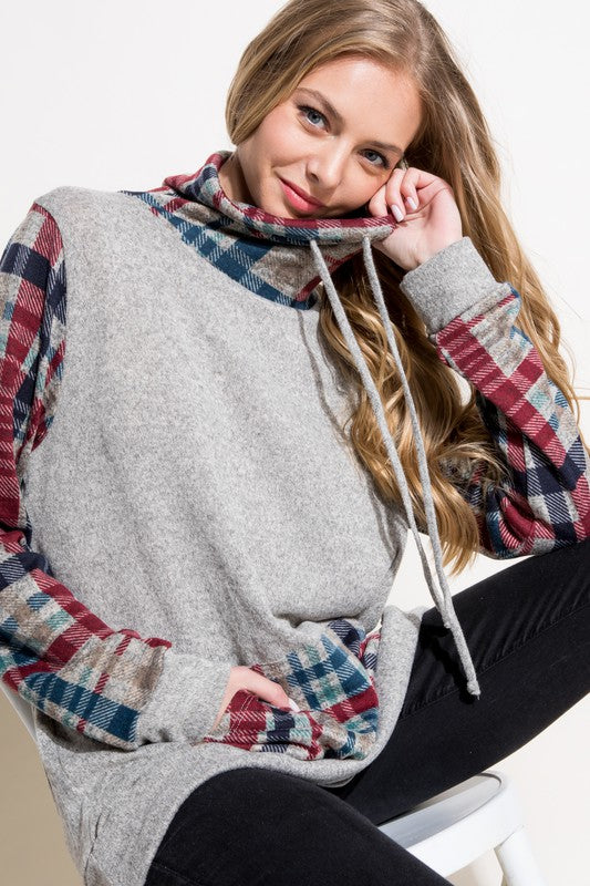 e Luna Plaid Mixed Turtle Neck Sweatshirt