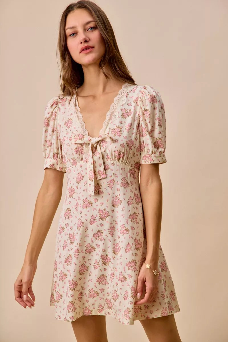 SO ME Floral Lace Trimed  Short Sleeves Mini Dress