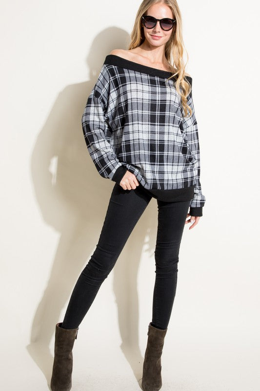 e Luna PLUS Plaid Off Shoulder Top