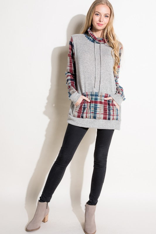 e Luna Plaid Mixed Turtle Neck Sweatshirt