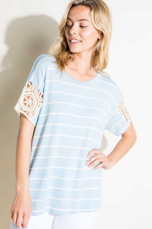 e Luna Striped Lace Patch Boxy Top