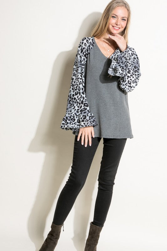 e Luna PLUS Solid Cheetah Mixed Blouse