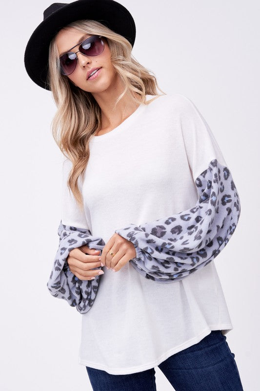 e Luna PLUS Animal Mixed Volume Sleeve Top