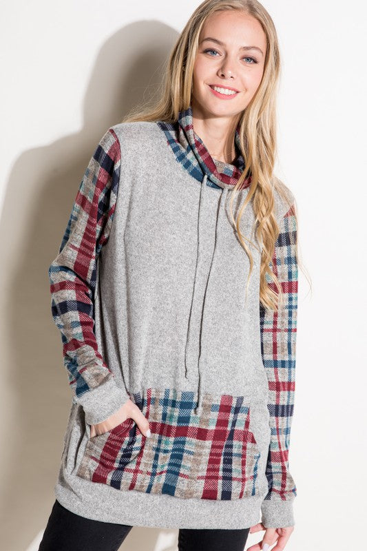 e Luna Plaid Mixed Turtle Neck Sweatshirt