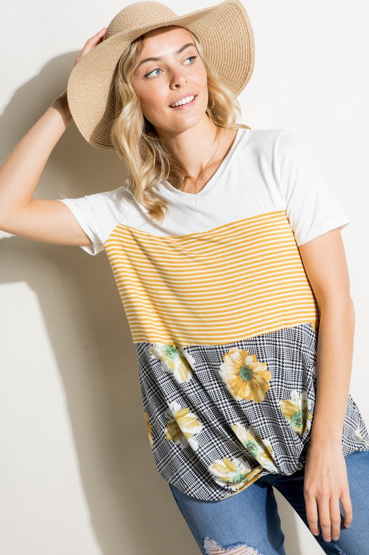 e Luna Striped Floral V-Neck Tunic Top