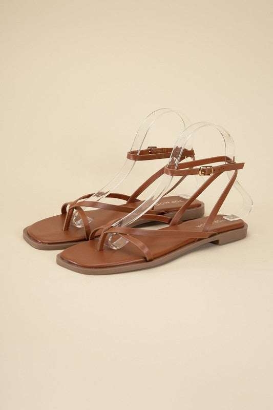 ELIO Flat Sandals