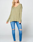 e Luna Solid Light Knit V-Neck Sweater