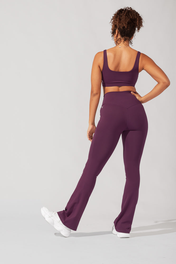 POPFLEX Full Size Crisscross Hourglass® Flared Leggings with Pockets - Winter Plum