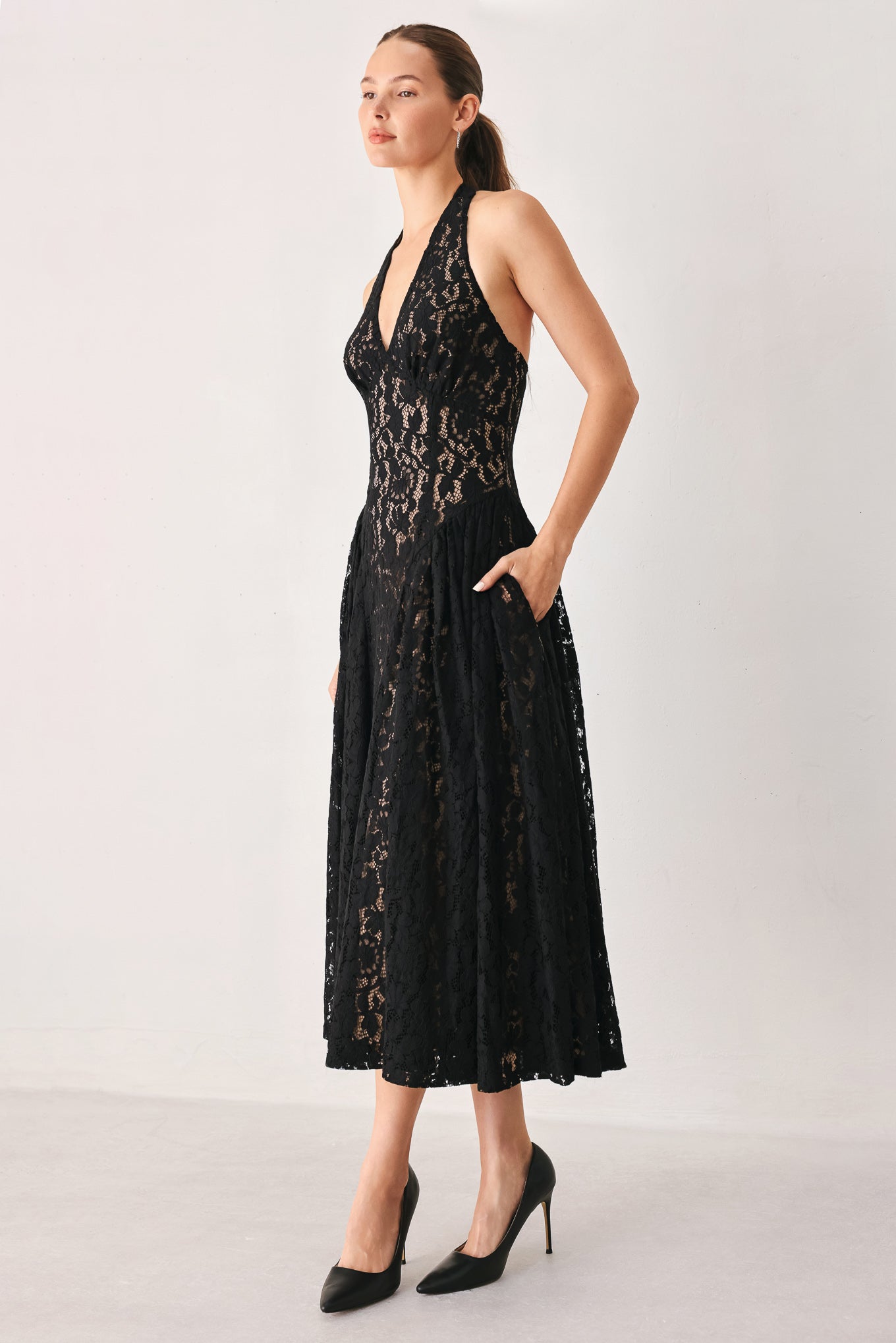 Flying Tomato | Black Lace Halter Midi Dress