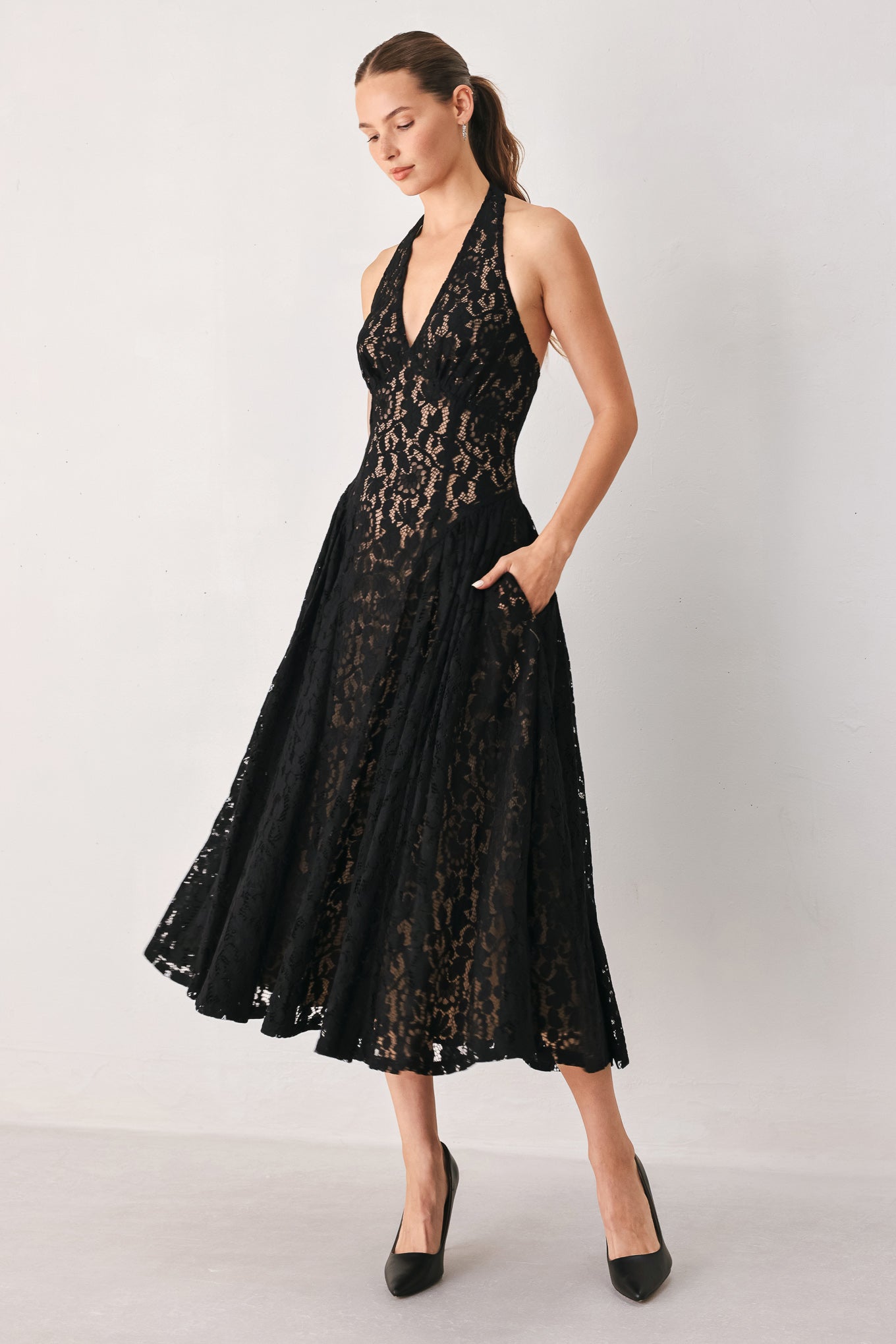 Flying Tomato | Black Lace Halter Midi Dress