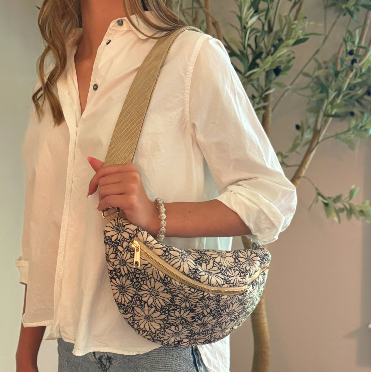 Vintage Floral Wide-Strap Sling Bag