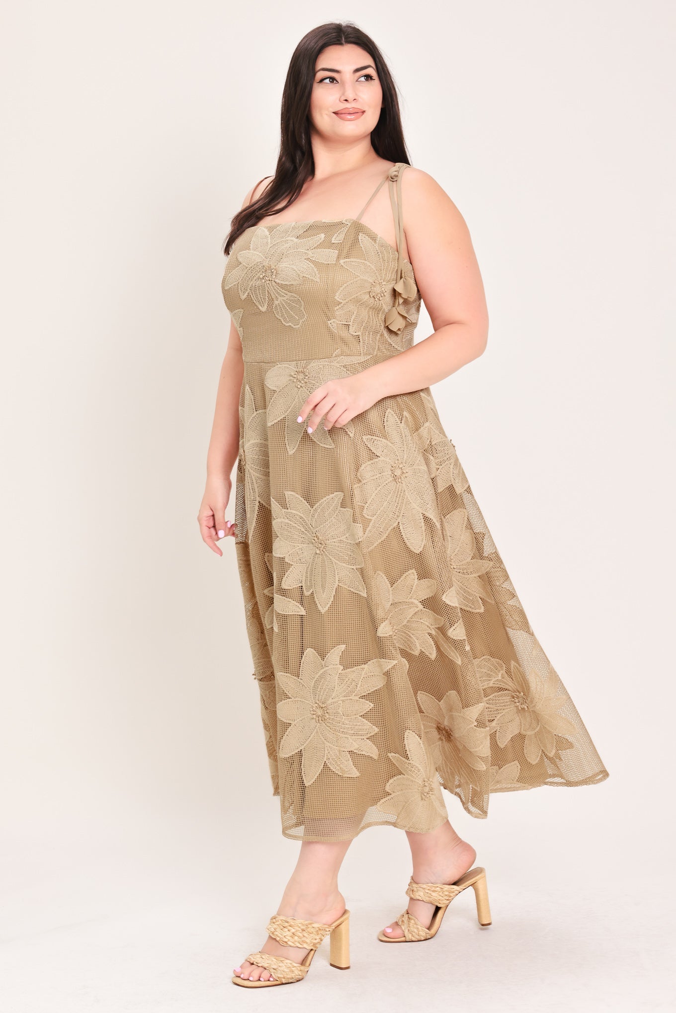 Flying Tomato Sandy Bloom Floral Woven Lace Midi Dress