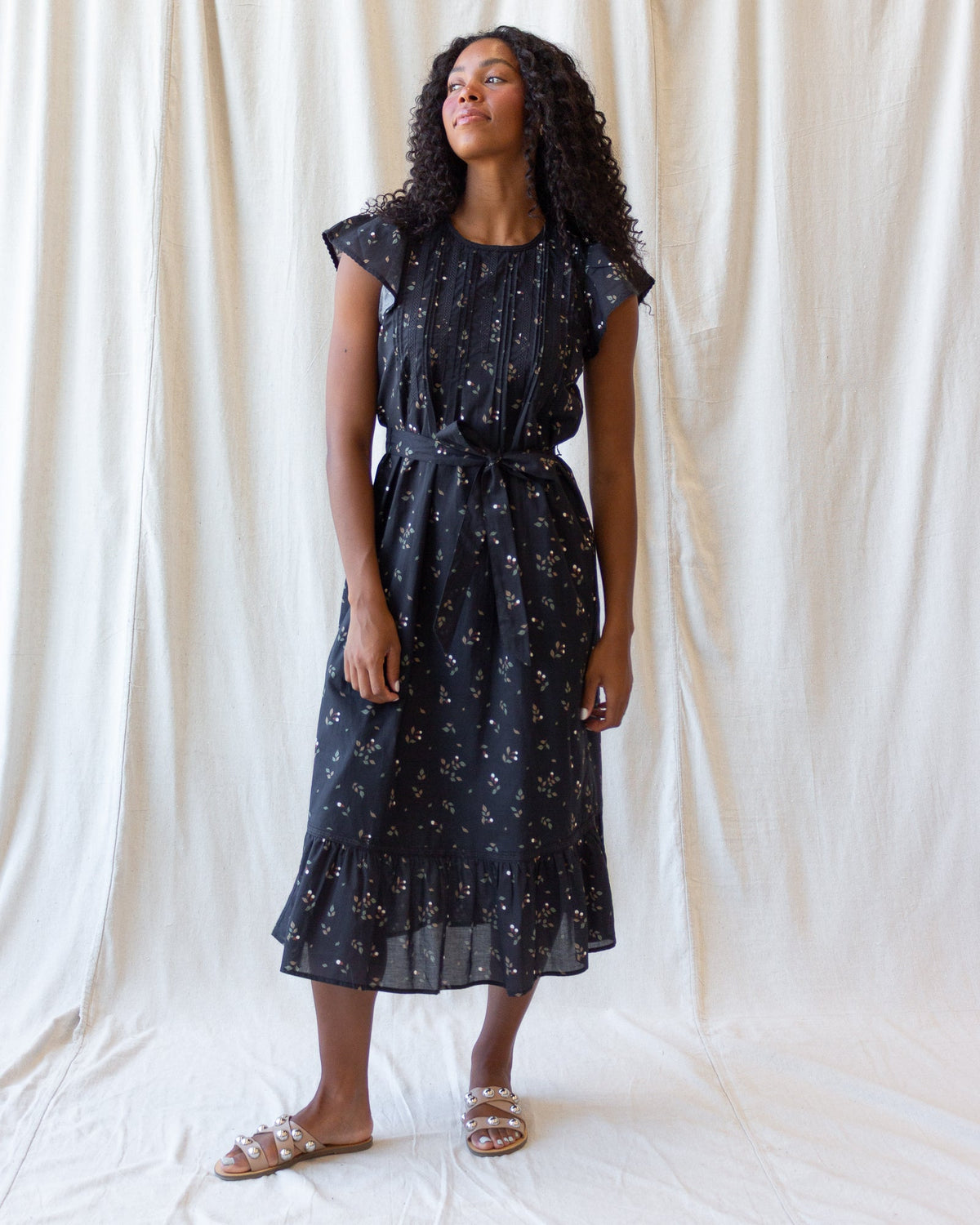 Pretty Pintuck Floral Maxi Dress