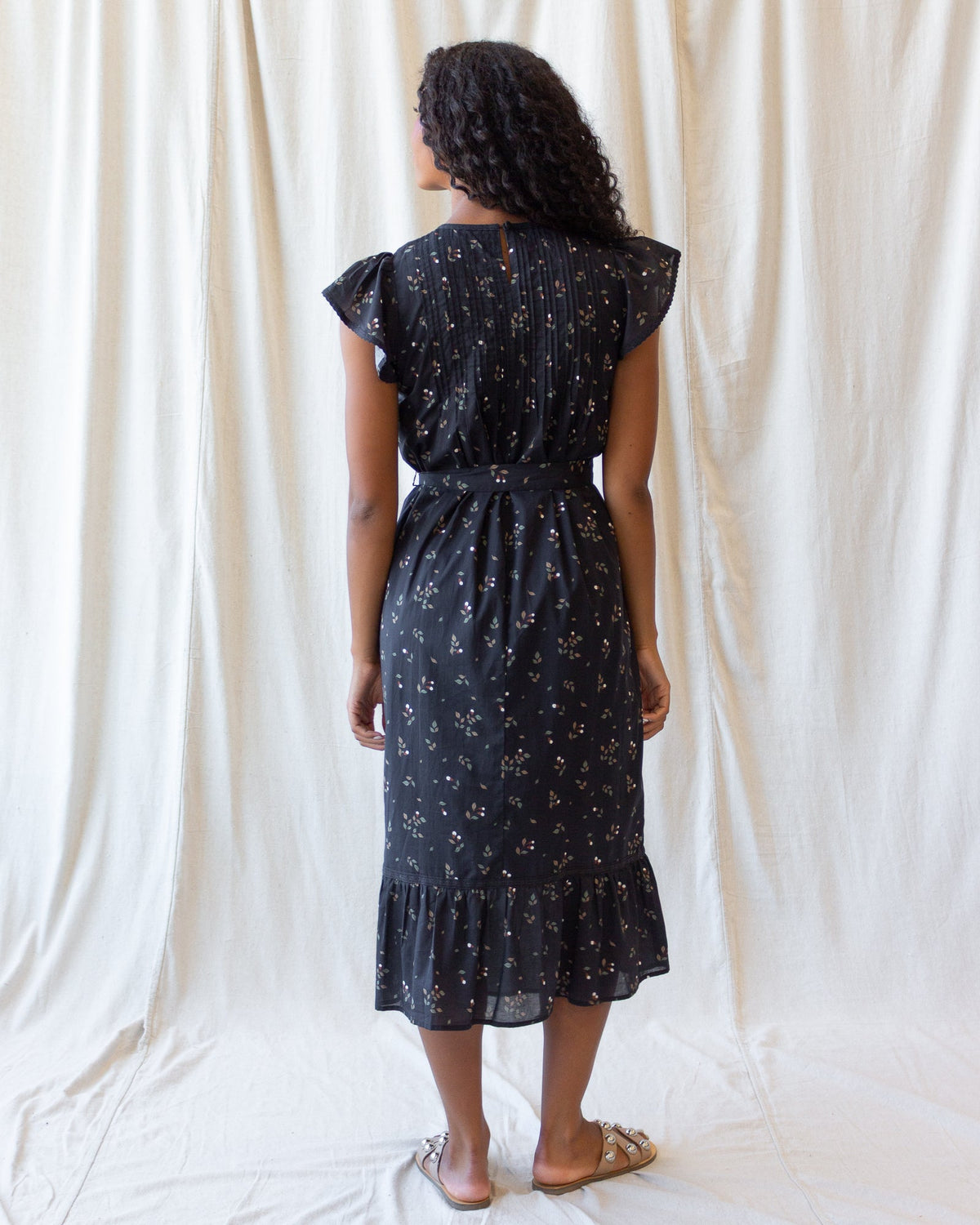 Pretty Pintuck Floral Maxi Dress