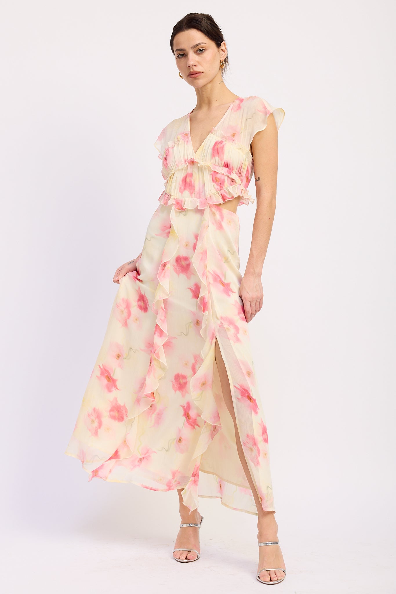 Emory Park | Jaelyn Ruffle Floral Maxi Dress – Ivory Pink