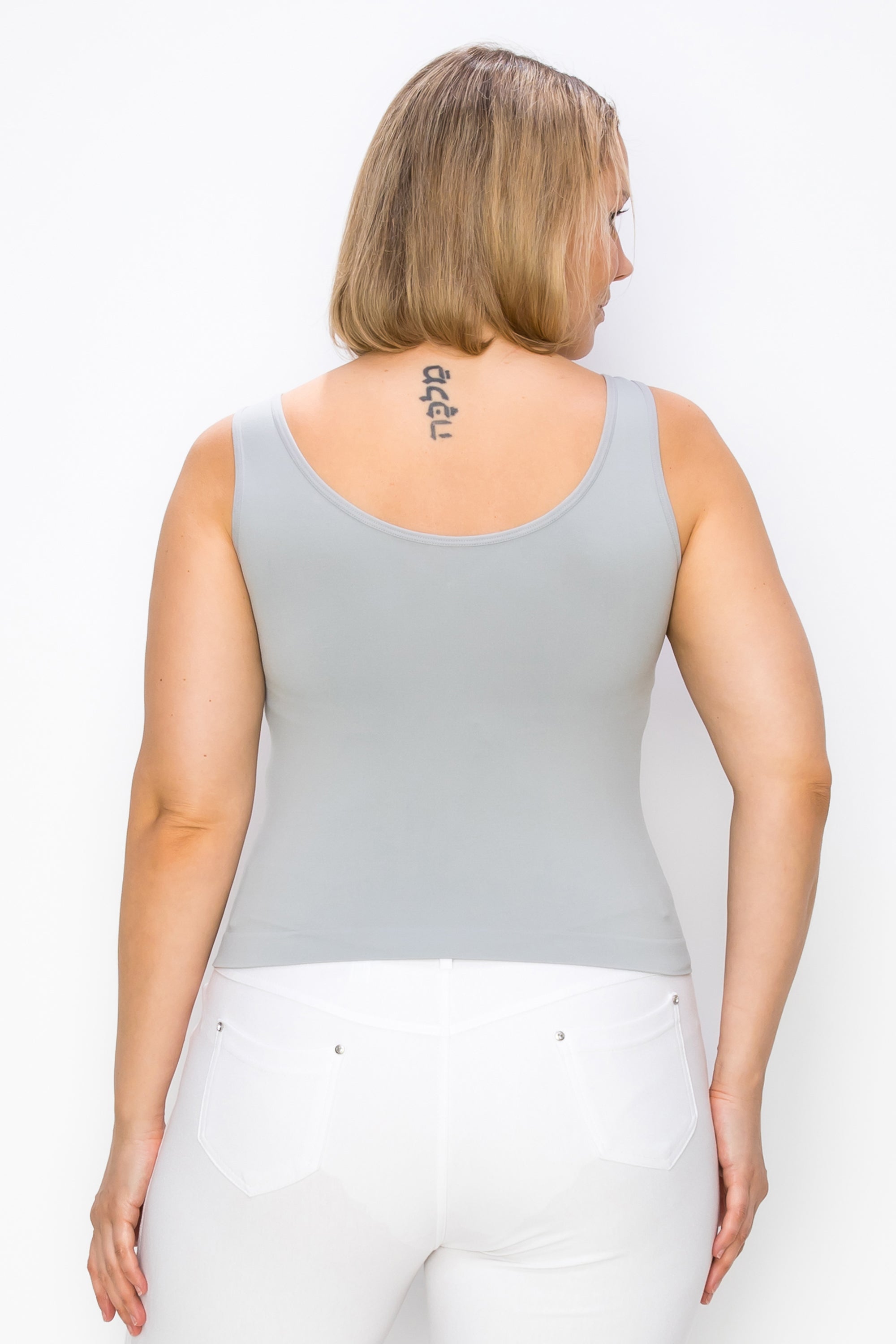 Yelete Reversible V-Neck & Scoop Neck Seamless Tank