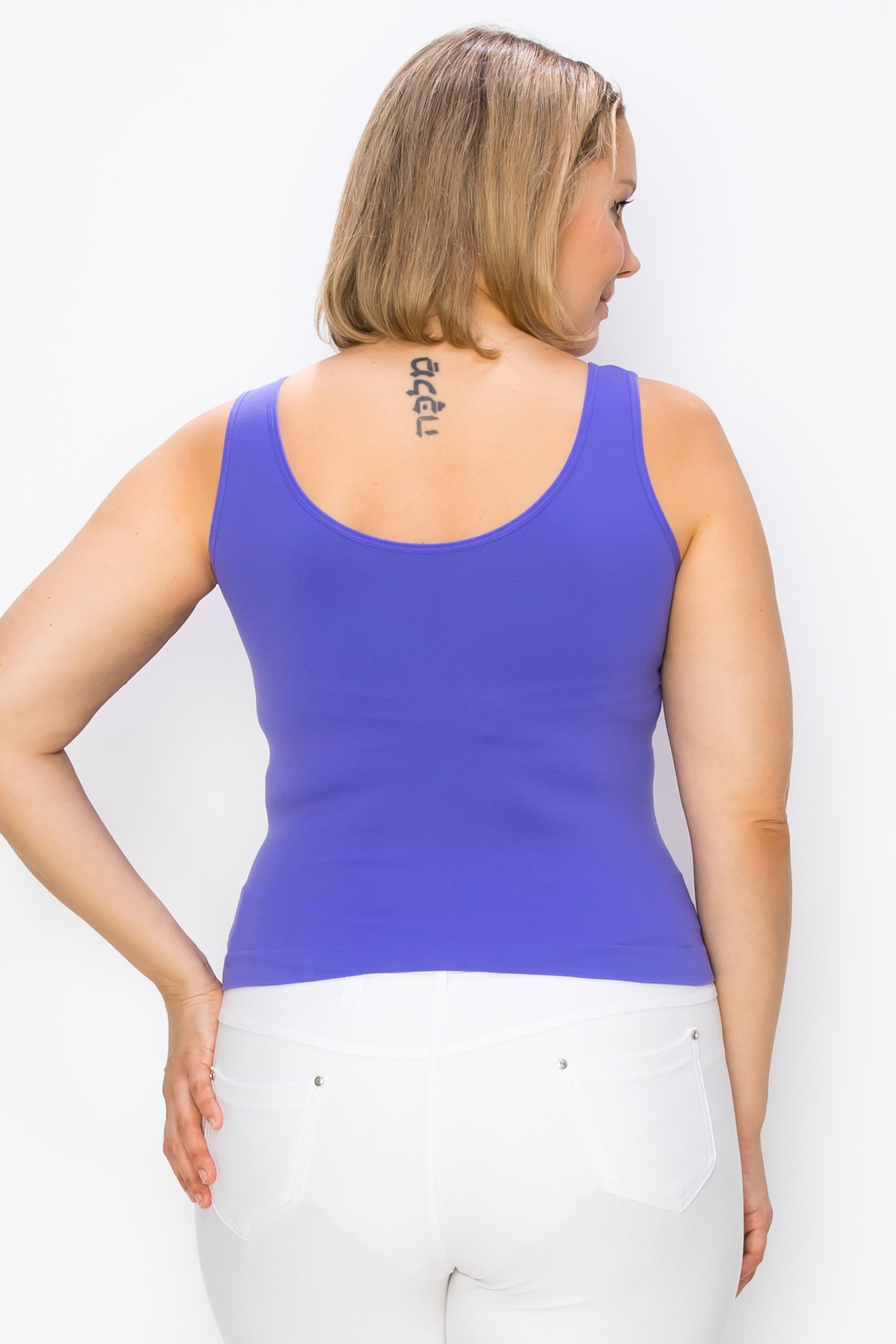 Yelete Reversible V-Neck & Scoop Neck Seamless Tank