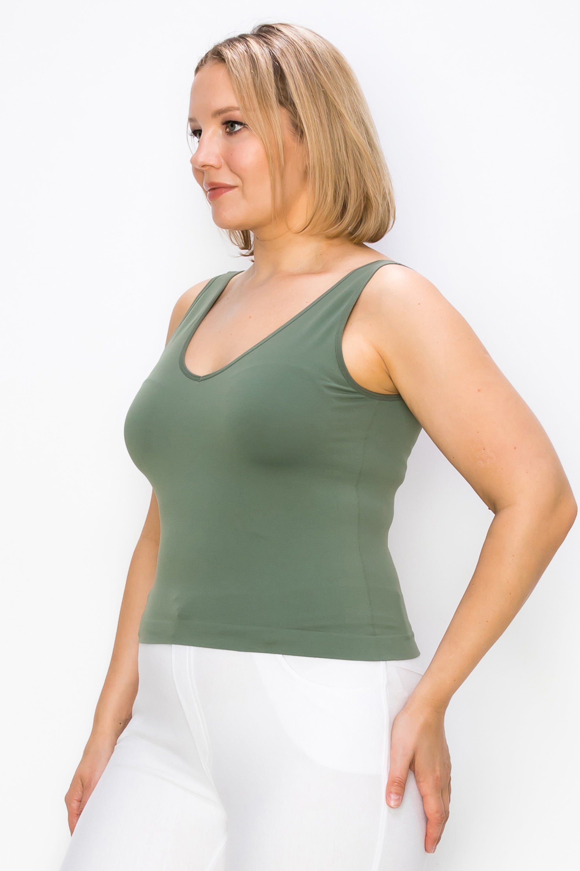 Yelete Reversible V-Neck & Scoop Neck Seamless Tank