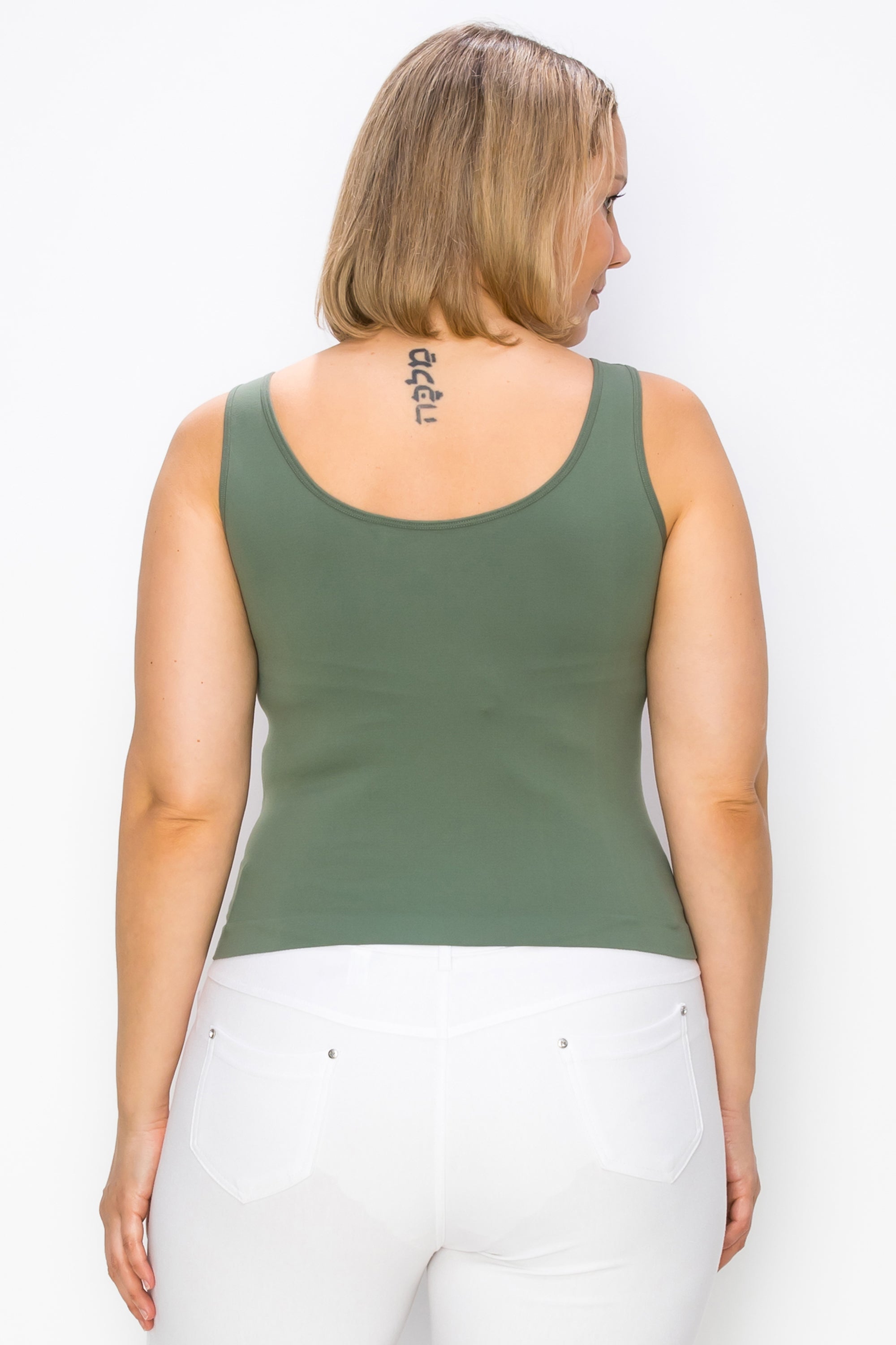 Yelete Reversible V-Neck & Scoop Neck Seamless Tank