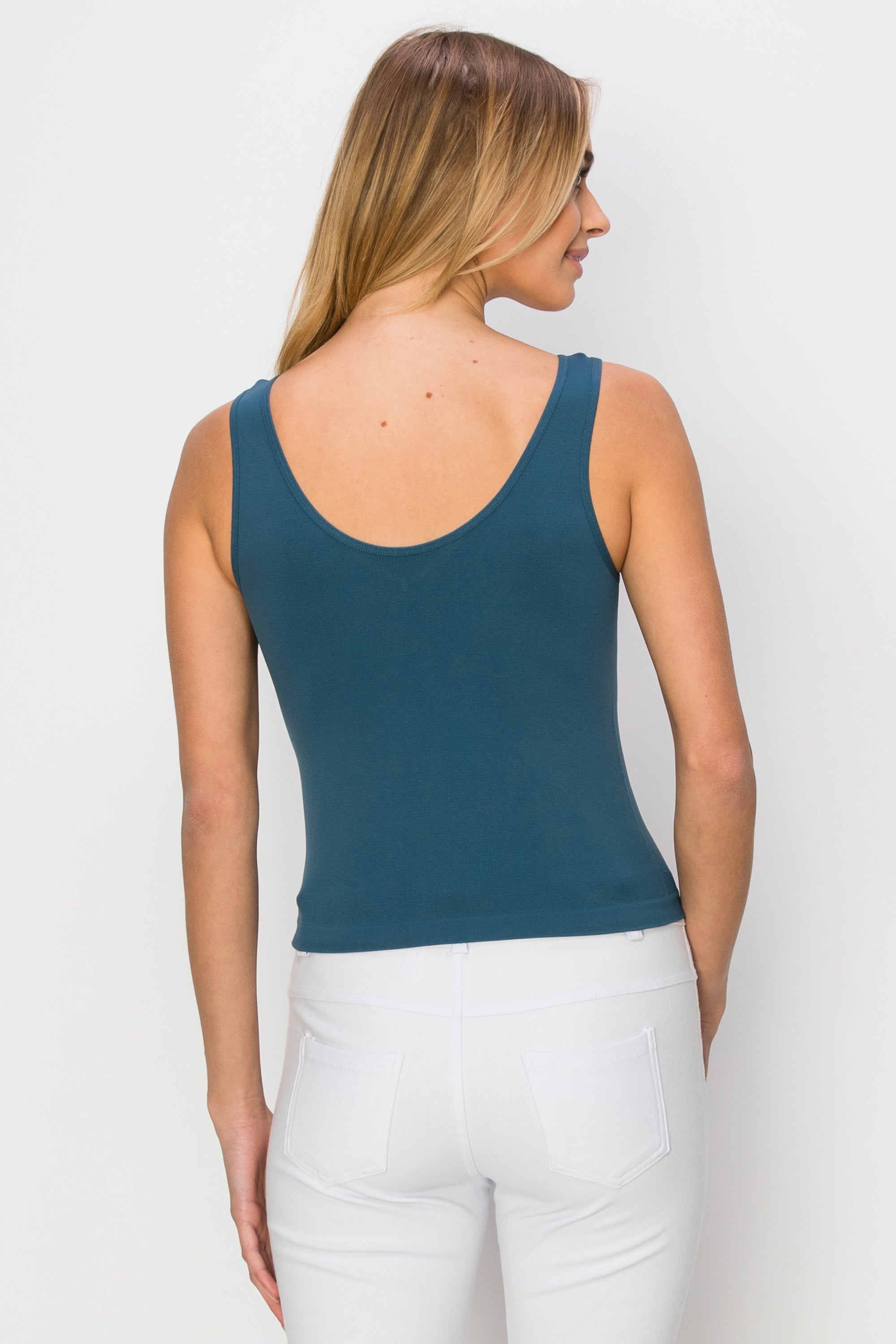 Yelete Reversible V-Neck & Scoop Neck Seamless Tank