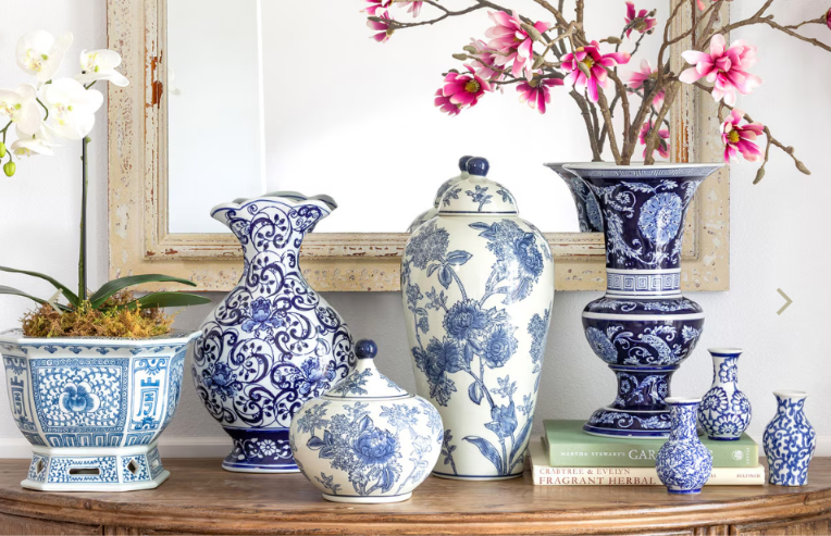 Park Hill Chinoiserie Classic Urn – Blue & White Porcelain