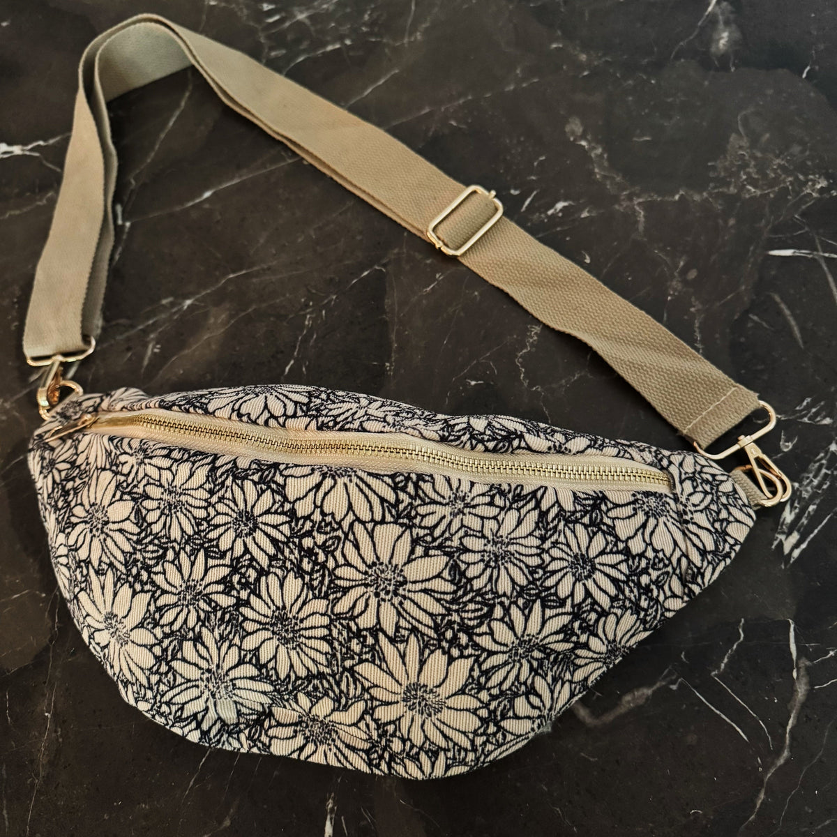 Vintage Floral Wide-Strap Sling Bag