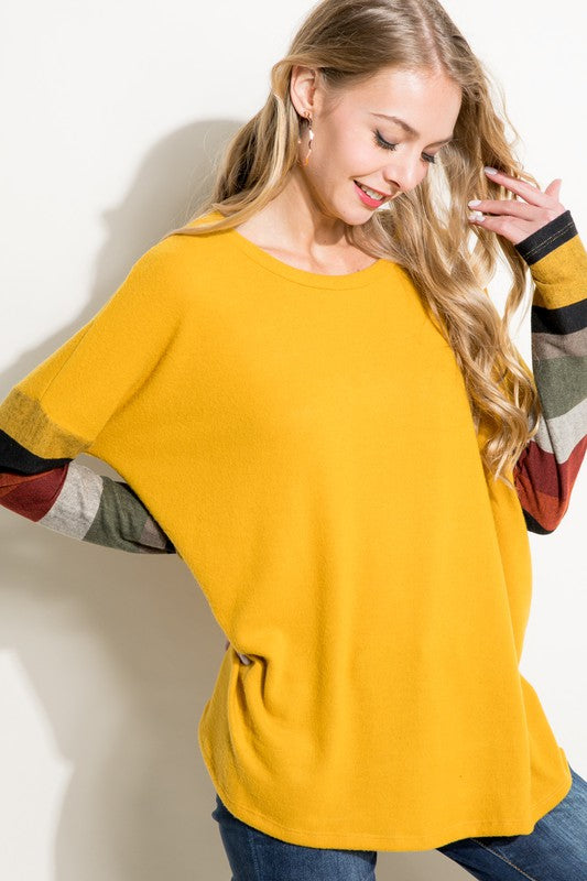 e Luna PLUS Cozy Colorblock Top