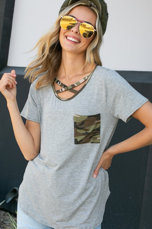 e Luna PLUS Camouflage Print Basic Top