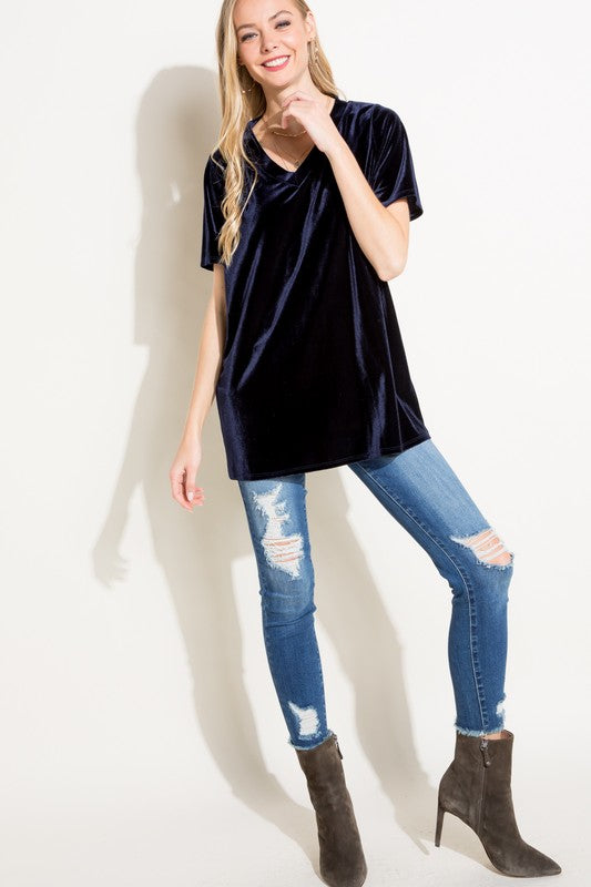 e Luna Velvet V-Neck Boxy Top