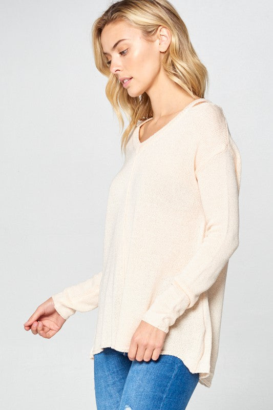 e Luna Solid Light Knit V-Neck Sweater