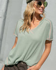 e Luna PLUS Solid Waffle V-Neck Top