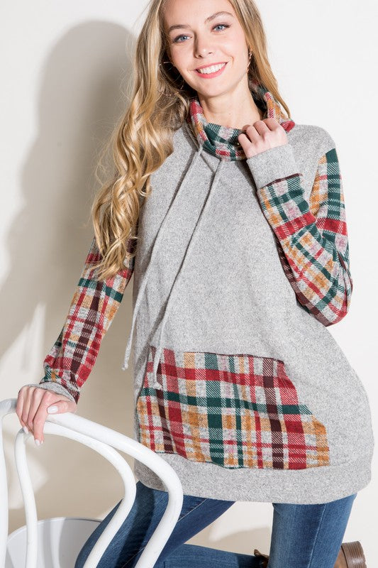 e Luna Plaid Mixed Turtle Neck Sweatshirt