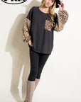 e Luna PLUS Animal Mixed Volume Sleeve Top