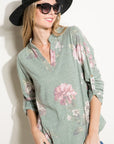 e Luna Floral Split Neck Top