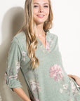 e Luna Floral Split Neck Top