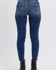 Judy Blue Full Size Mid-Rise Waist Skinny Jeans with Pockets