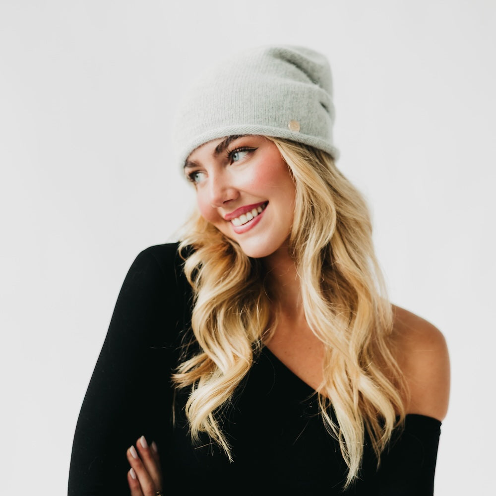 Cable Rolled Edge Cashmere Beanie