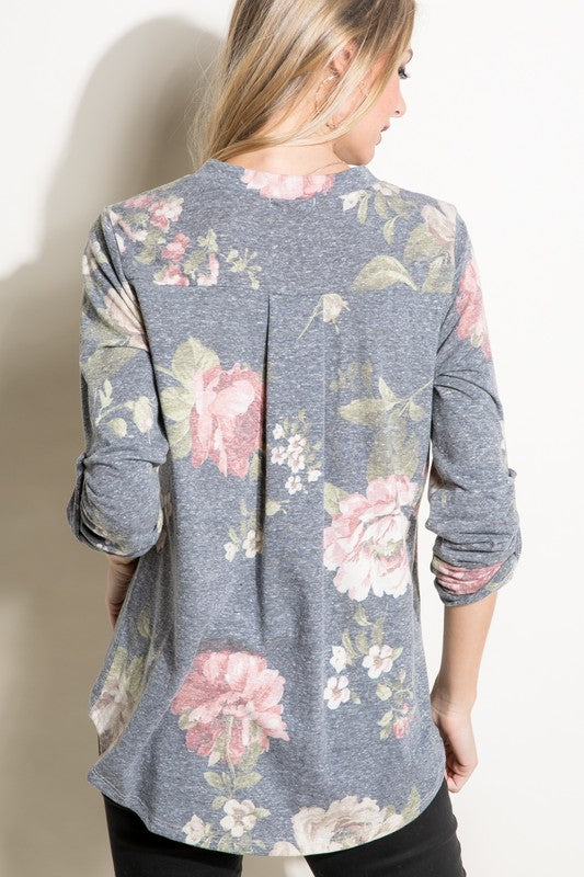 e Luna Floral Split Neck Top