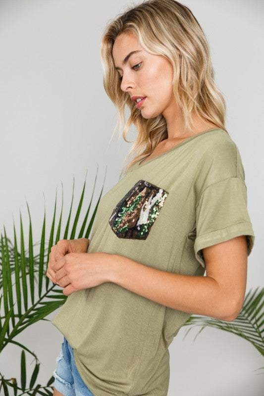 e Luna PLUS Camouflage Sequence Pocket Top