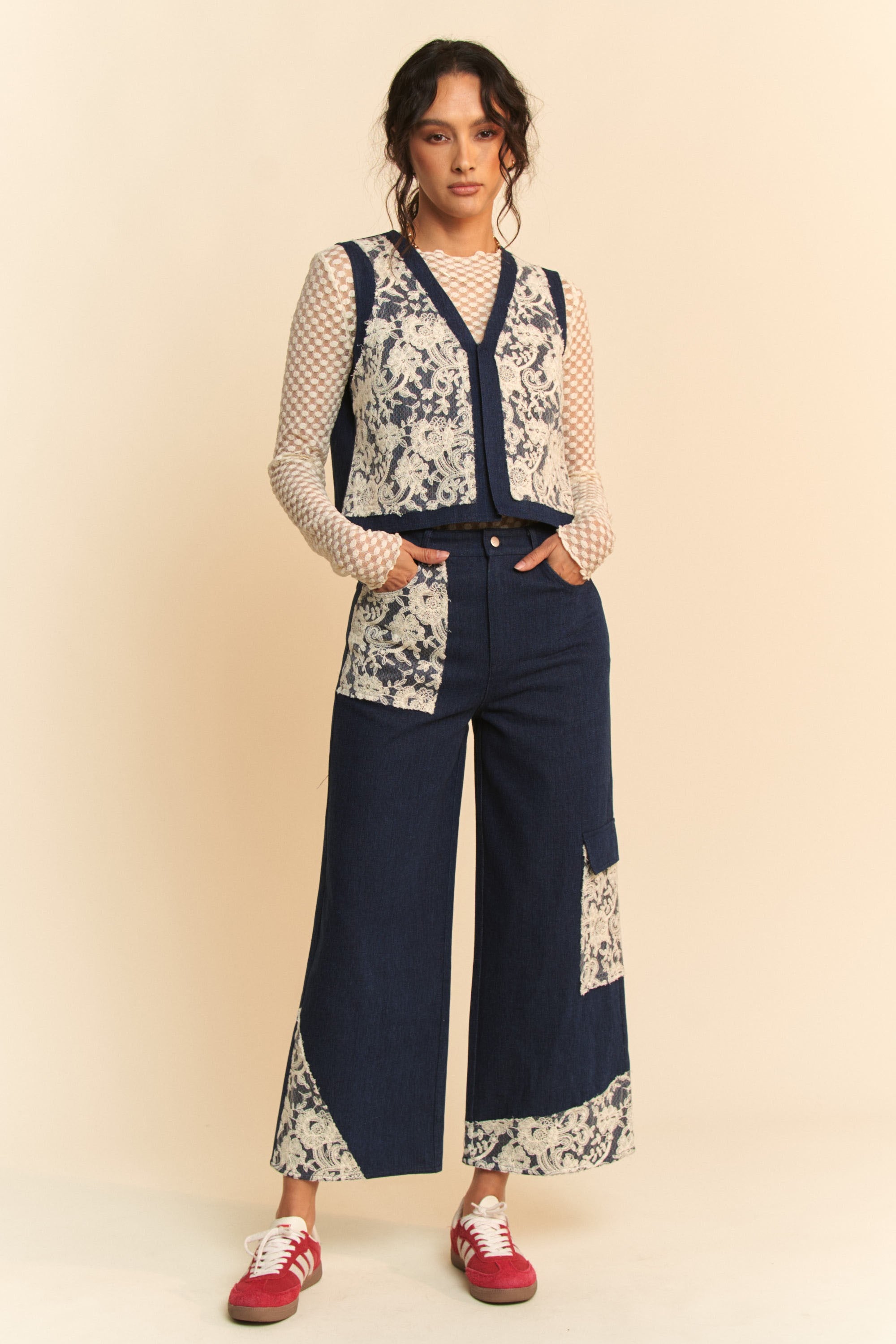 Davi &amp; Dani Lace Applique Wide Leg Jeans