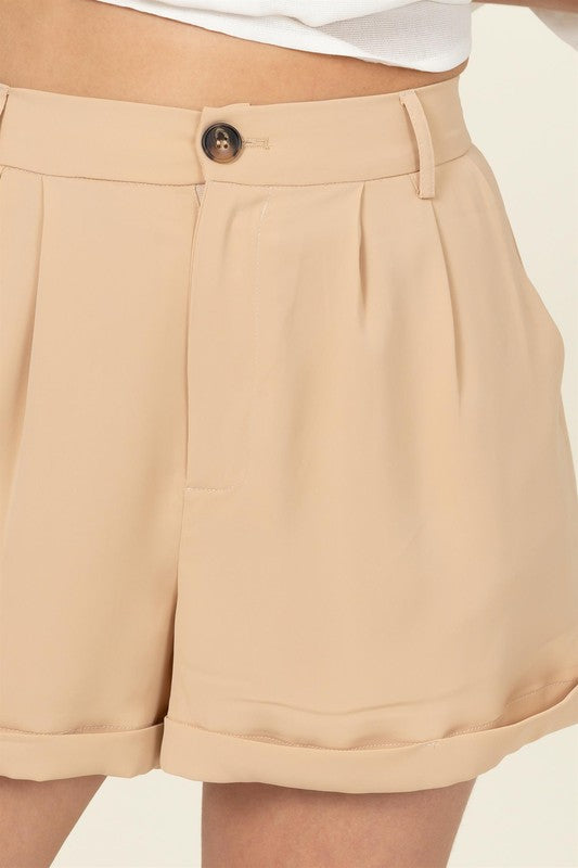 HYFVE Pleated Cuff Hem Shorts