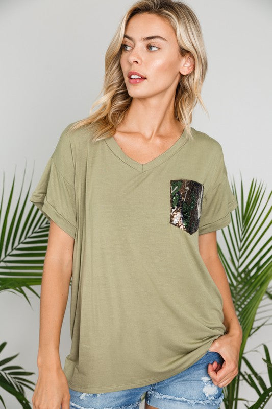 e Luna PLUS Camouflage Sequence Pocket Top