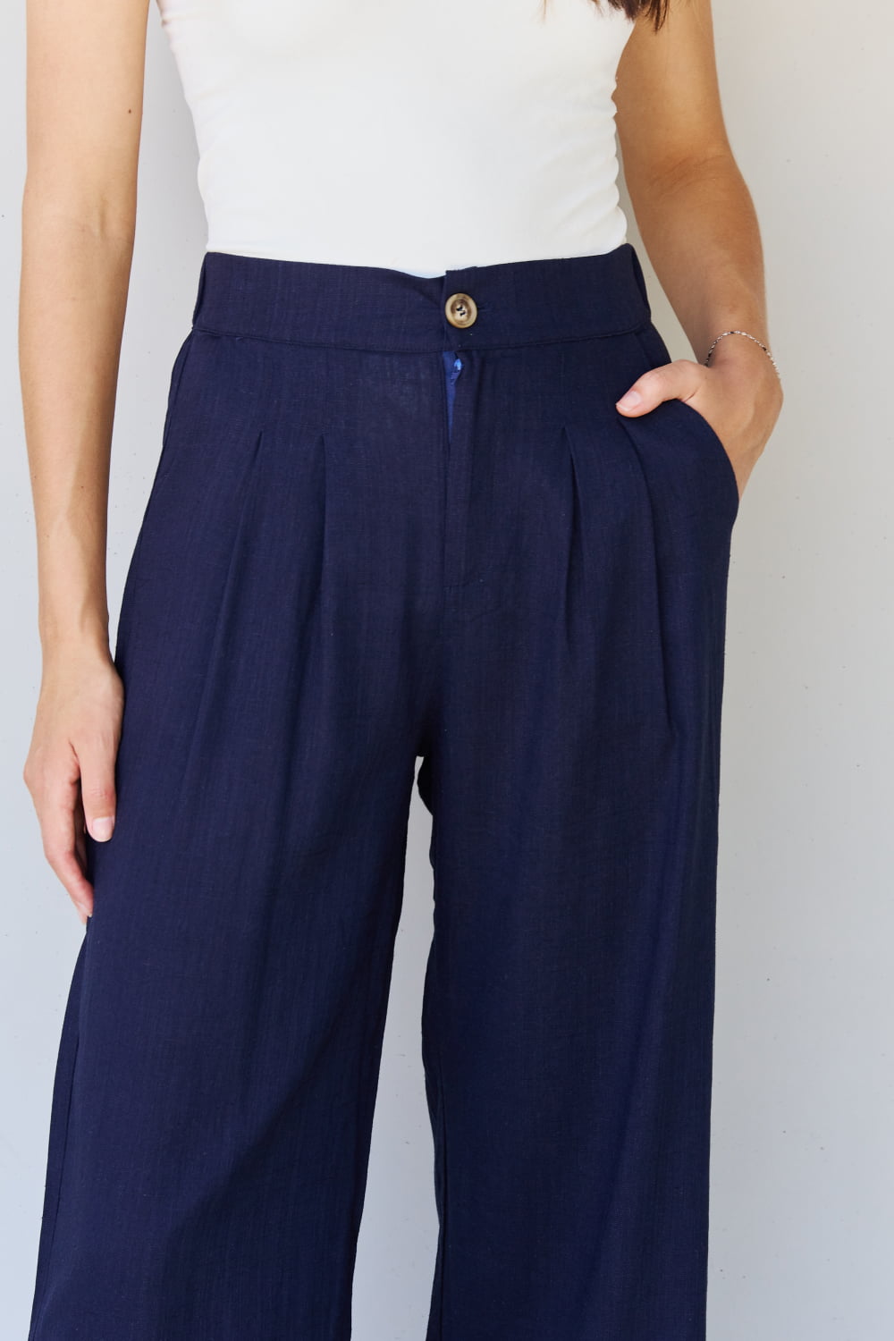 And The Why In The Mix Pleated Detail Linen Pants