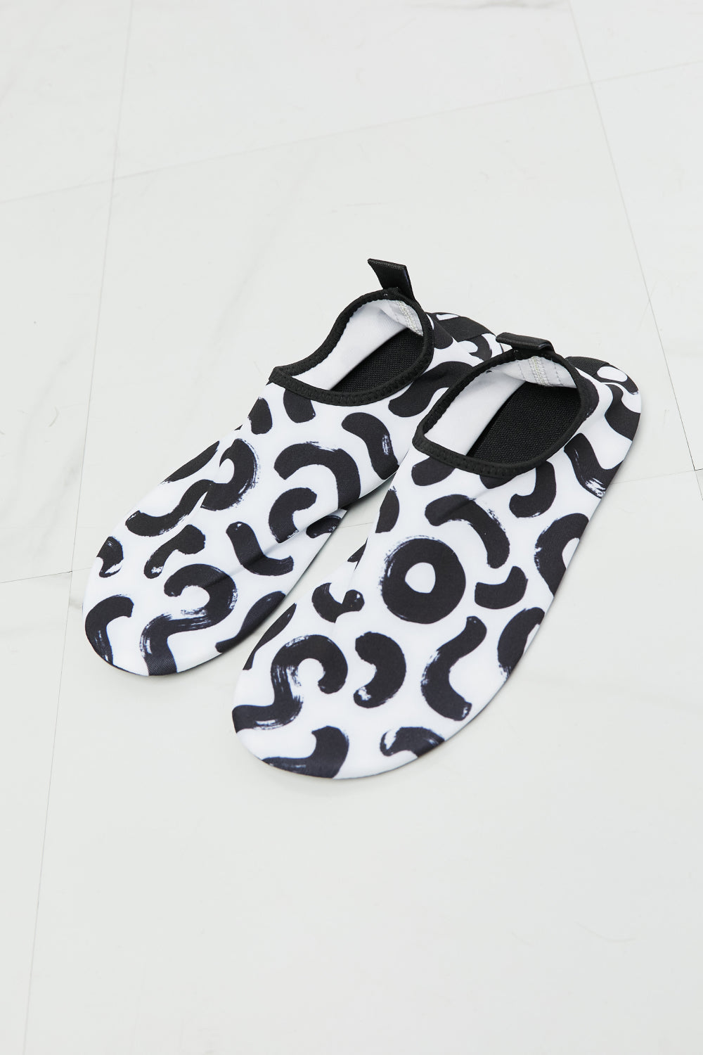 MMshoes On The Shore Water Shoes in White - Online Only
