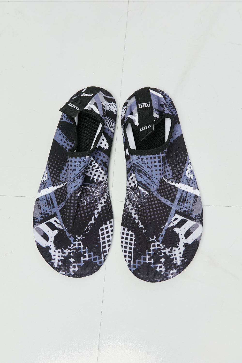 MMshoes On The Shore Water Shoes in Black Pattern - Online Only