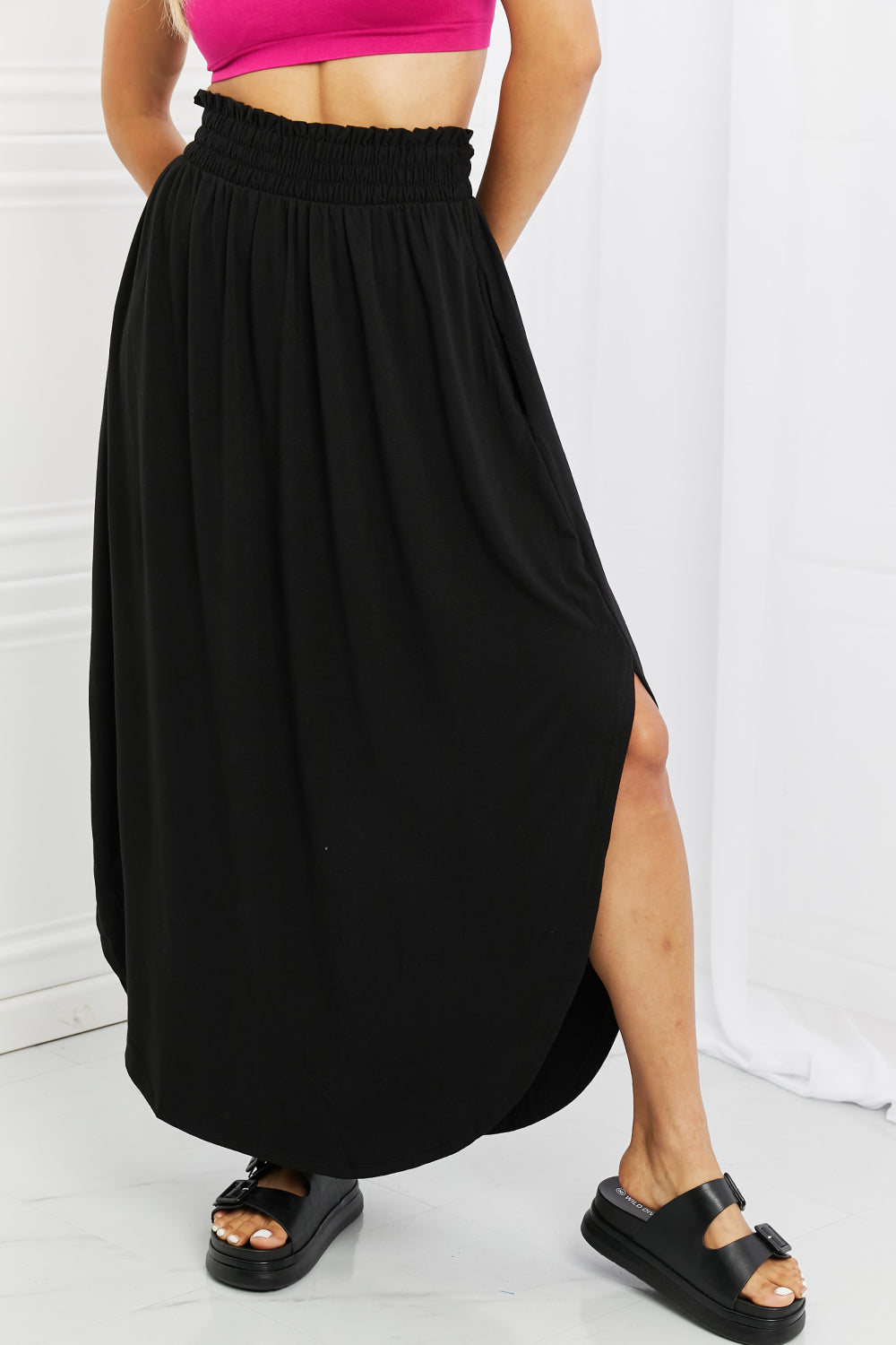 Zenana It&#39;s My Time Side Scoop Scrunch Skirt in Black - Online Only